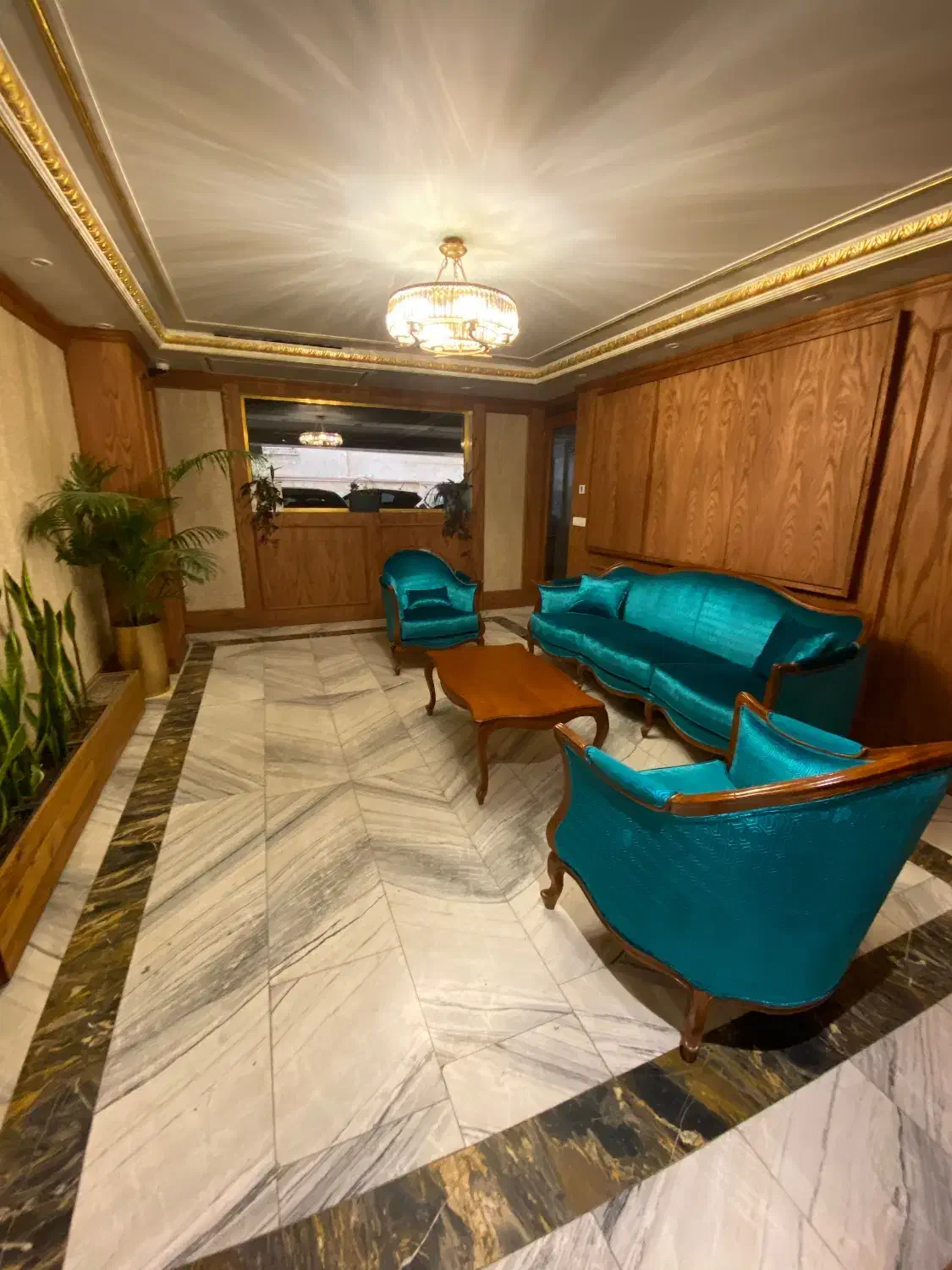 اجاره واحد ۱۶۰متری الهیه ۳خواب نوساز زیر قیمت