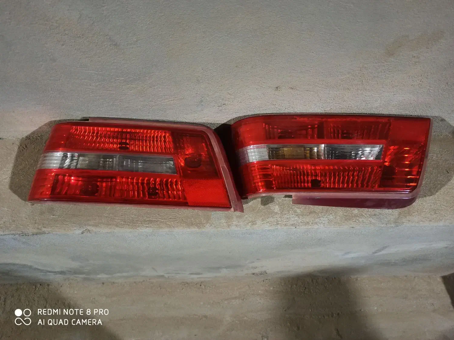 چراغ خطر تیوفایو 405|قطعات یدکی و لوازم جانبی|کاکی, |دیوار