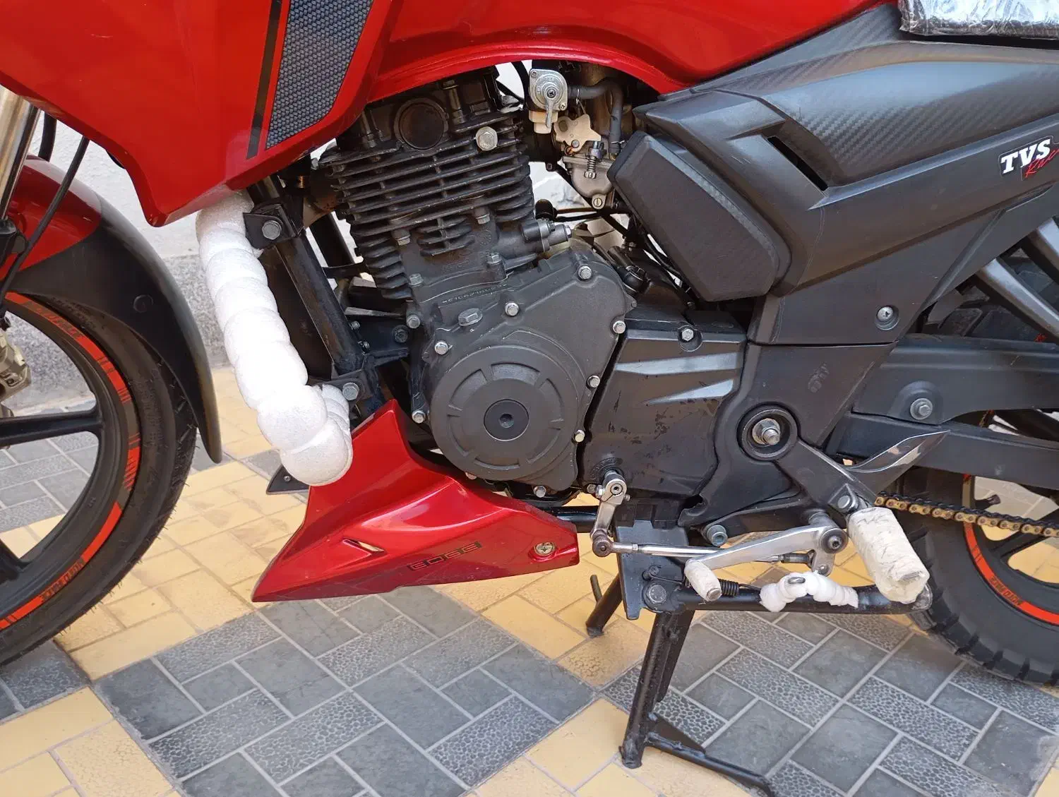 اپاچی ۱۵۰مدل ۹۵تمیز|موتورسیکلت|تربت‌حیدریه, منظر|دیوار