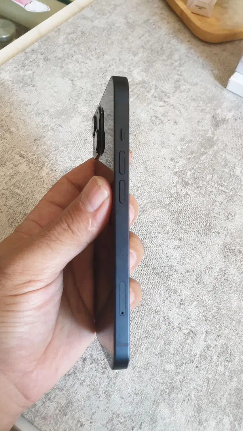 ایفون ۱۳ دو سیم در حد نو با شارژر اصلی|موبایل|تبریز, |دیوار