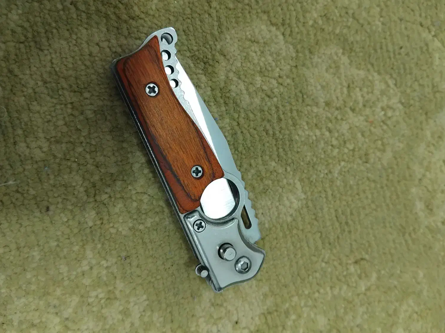 چاقو اصل ۱۳ سانتی در منتظرالمهدی|کوهنوردی و کمپینگ|اصفهان, منتظرالمهدی|دیوار