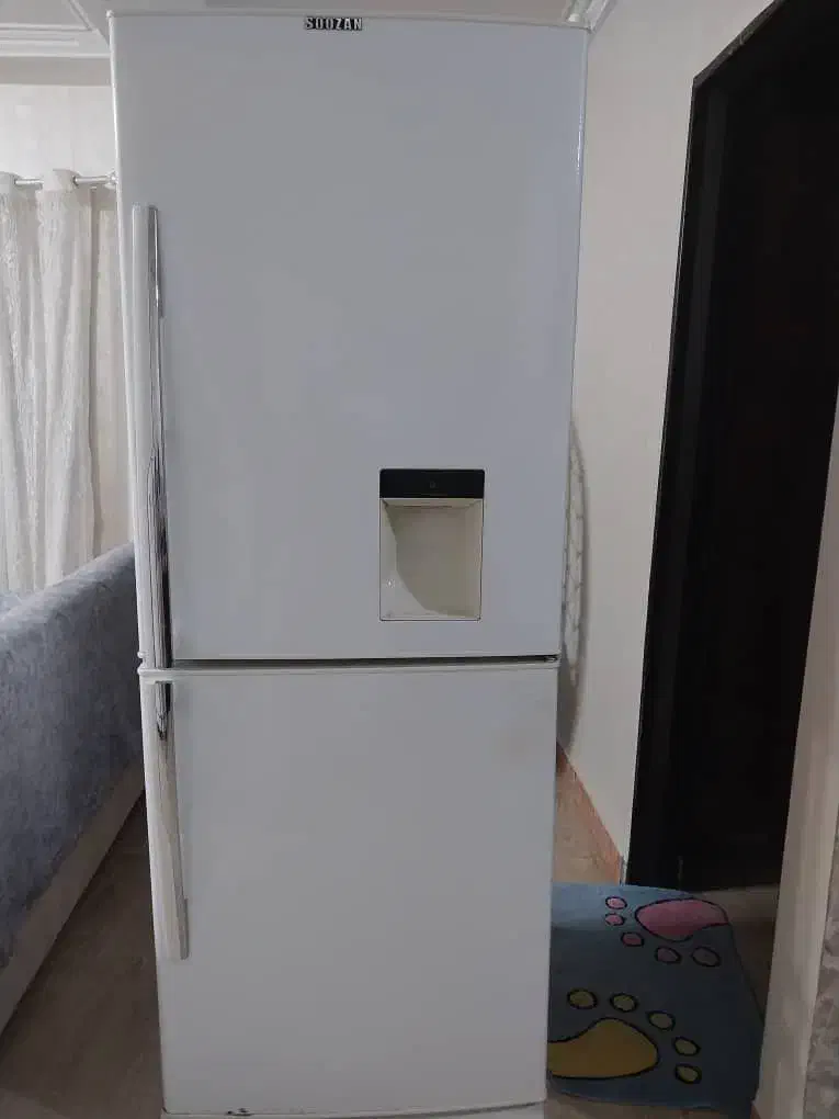 یخچال سوزان کاملا سالم بدون برفک|یخچال و فریزر|رشت, معلولین|دیوار