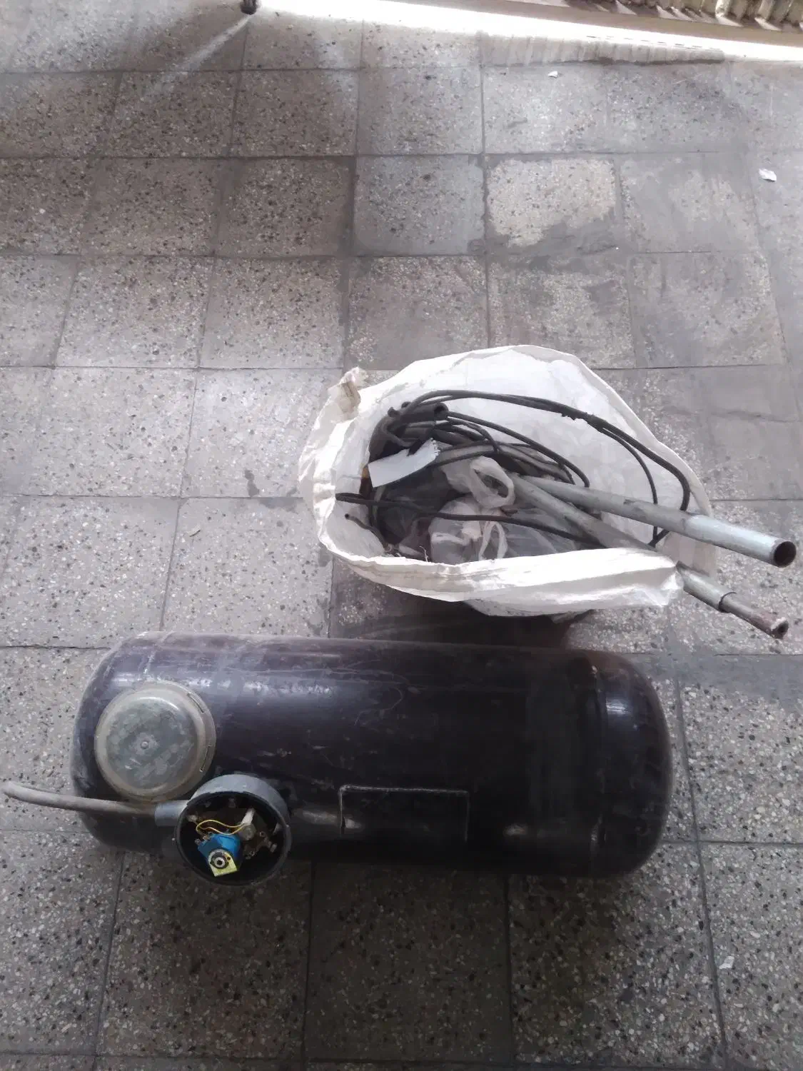 مخزن گاز ال پی جی ۶۰ لیتری و رگولاتور ترکیه ای lpg|قطعات یدکی و لوازم جانبی|تهران, شهرک رضویه|دیوار