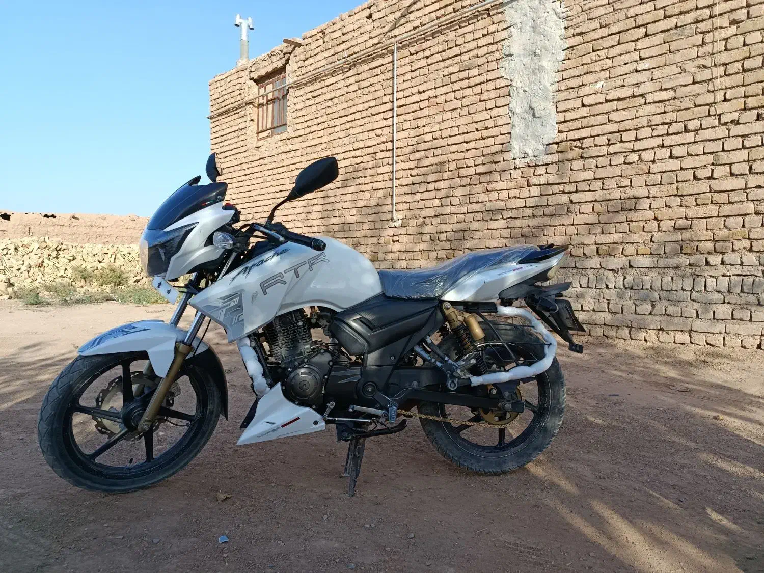 اپاچی 180|موتورسیکلت|تربتحیدریه, ۴۵ متری|دیوار