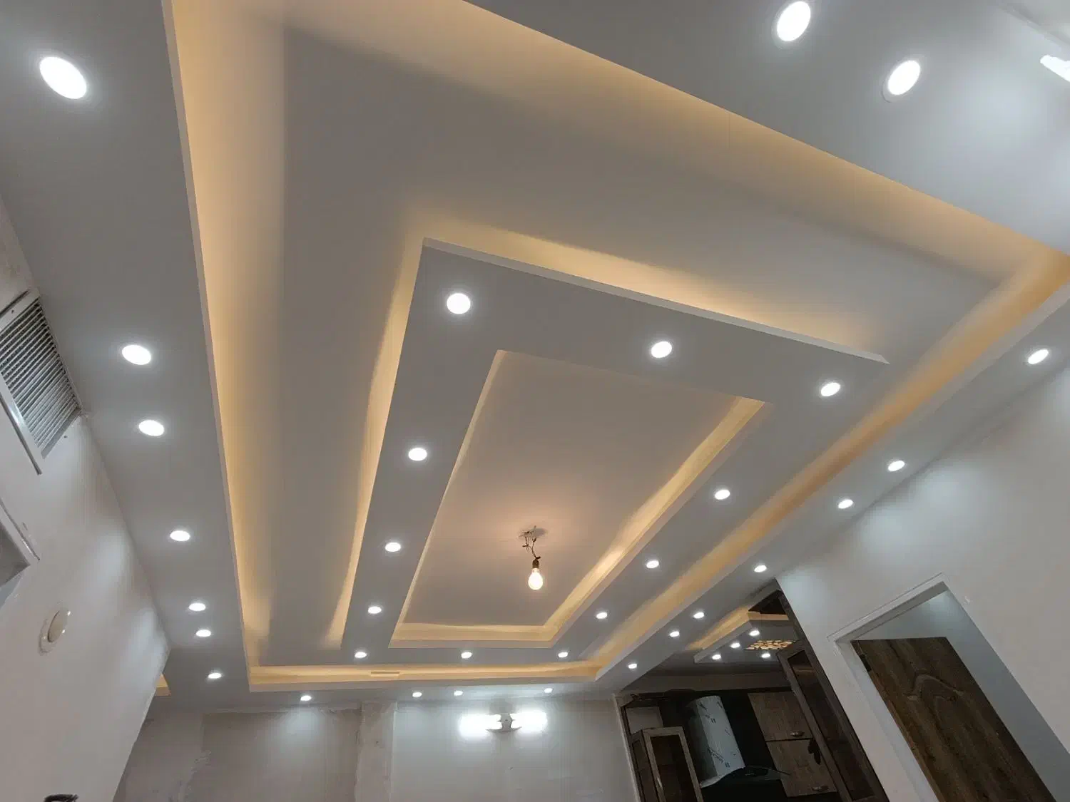 اجرای کناف دورباکس و فلت وقاب بندی دیوار|خدمات پیشه و مهارت|تهران, یاخجی آباد|دیوار