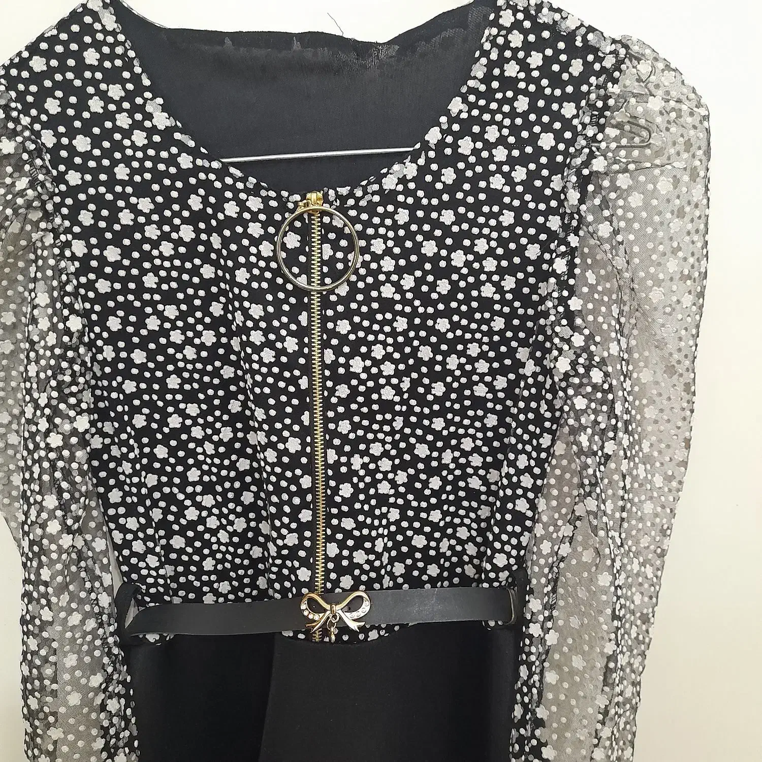 پیراهن مجلسی|لباس|محلات, |دیوار