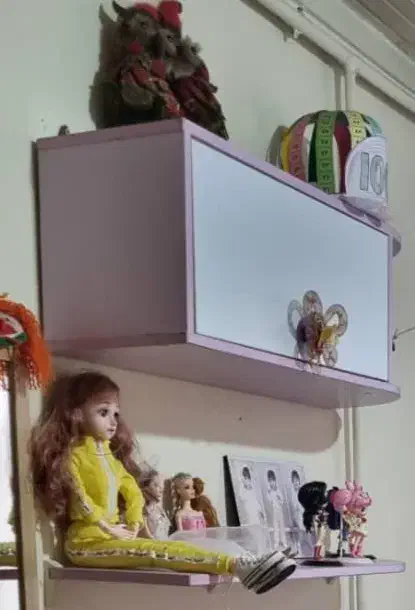 شلف دیواری و میز تحریر کشو دار|کتابخانه، شلف، قفسه‌های دیواری|رشت, رشتیان|دیوار