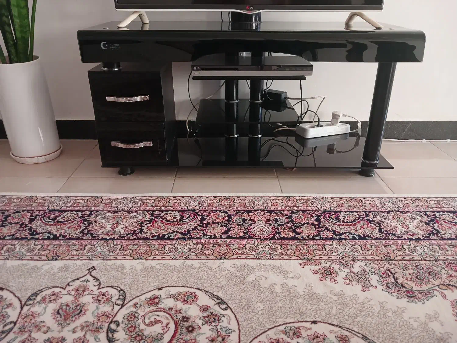 زیر تلویزیون|میز تلویزیون|نورآباد, |دیوار