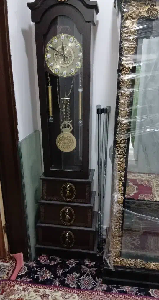 بوفه و ساعت ایستاده|بوفه، ویترین، کنسول|زاهدان, |دیوار