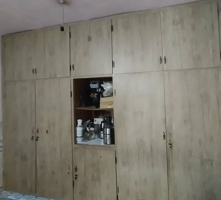 سلام یه عدد تختخواب ویه کمد دیواری ویه عدد باند|تخت و سرویس خواب|کارون, |دیوار