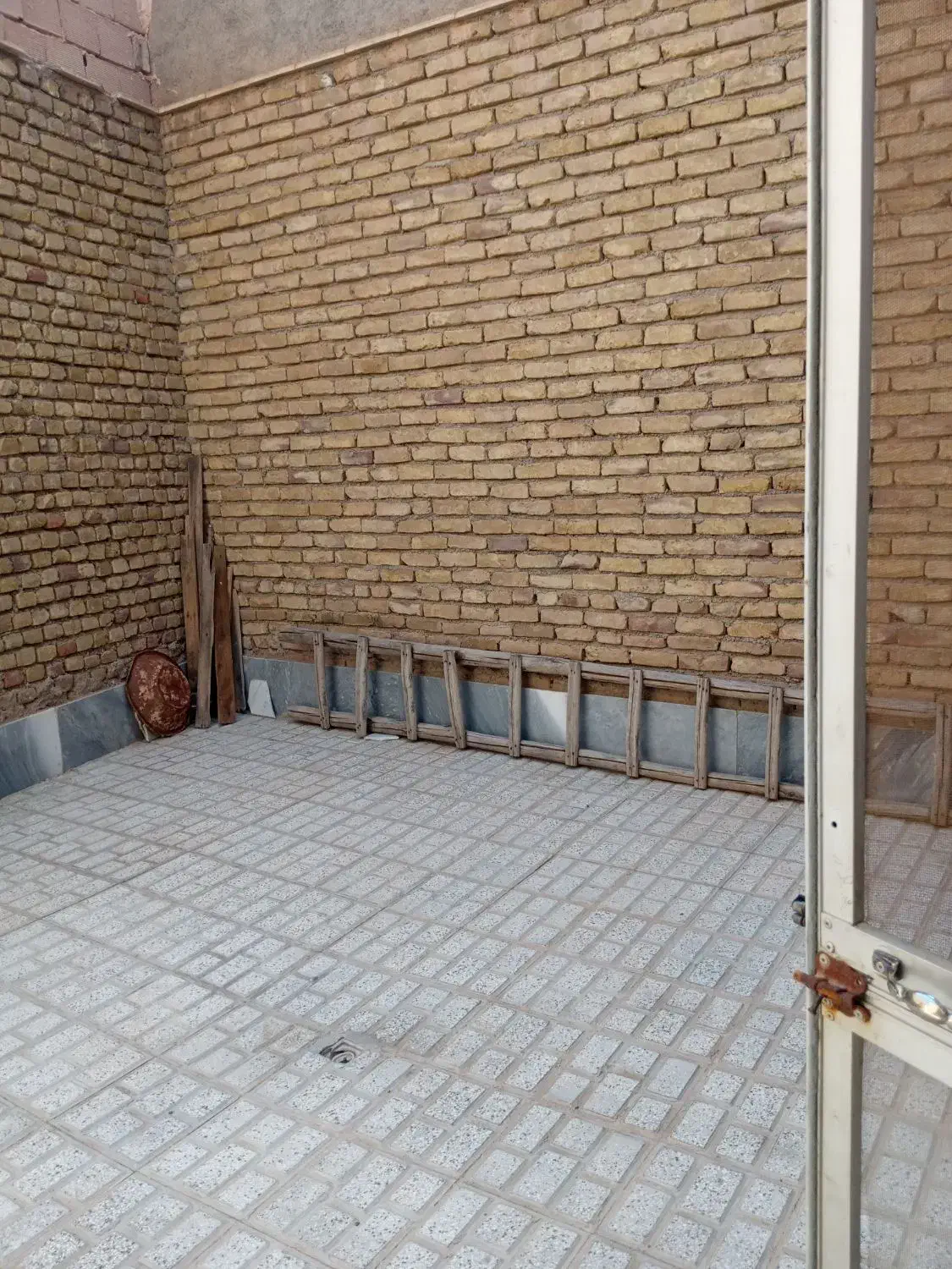 اپارتمان همکف مدرس10|اجارهٔ آپارتمان|سبزوار, امیریه|دیوار