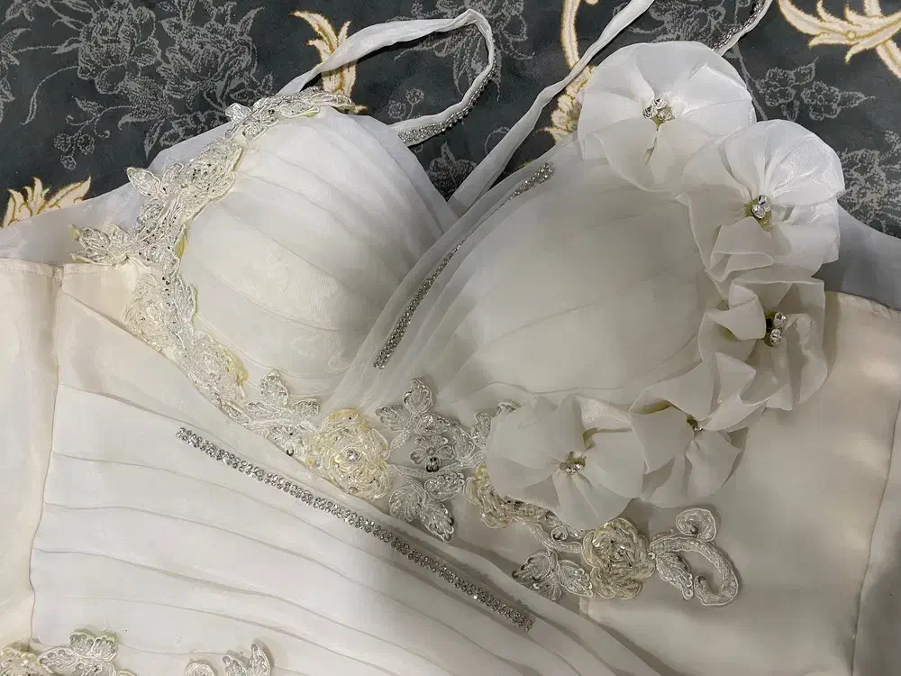 لباس عروس 700 تومن|لباس|بیرجند, |دیوار