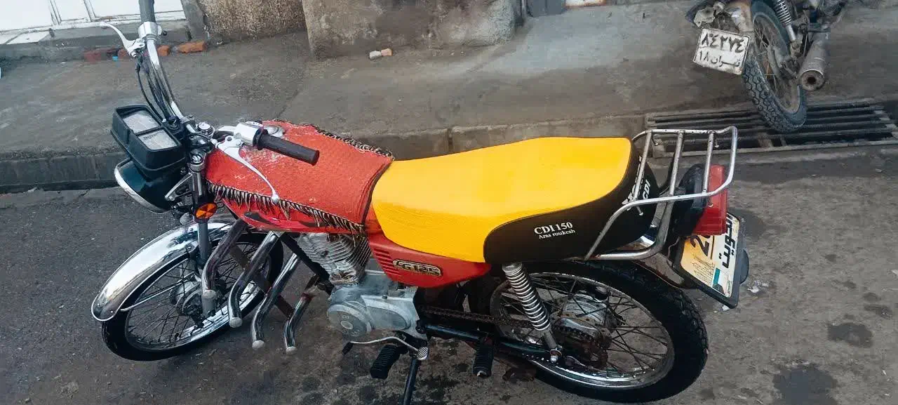 موتور|موتورسیکلت|انزل, |دیوار