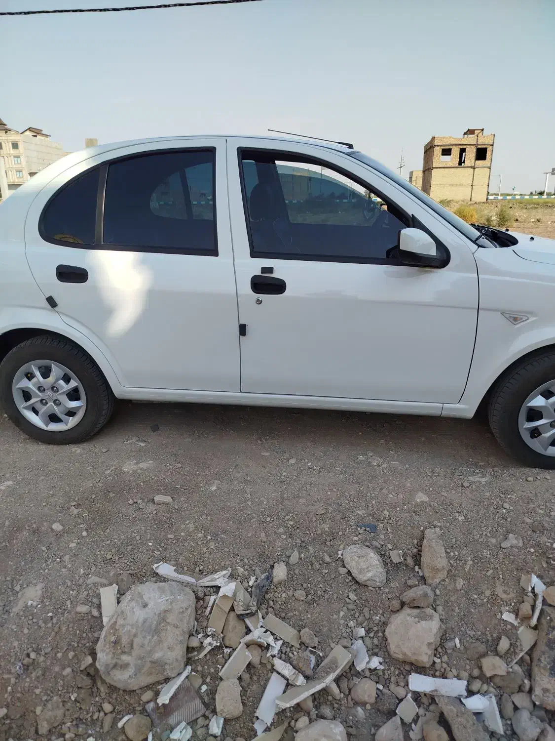 ساینا s مدل 1402|خودرو سواری و وانت|شوط, |دیوار