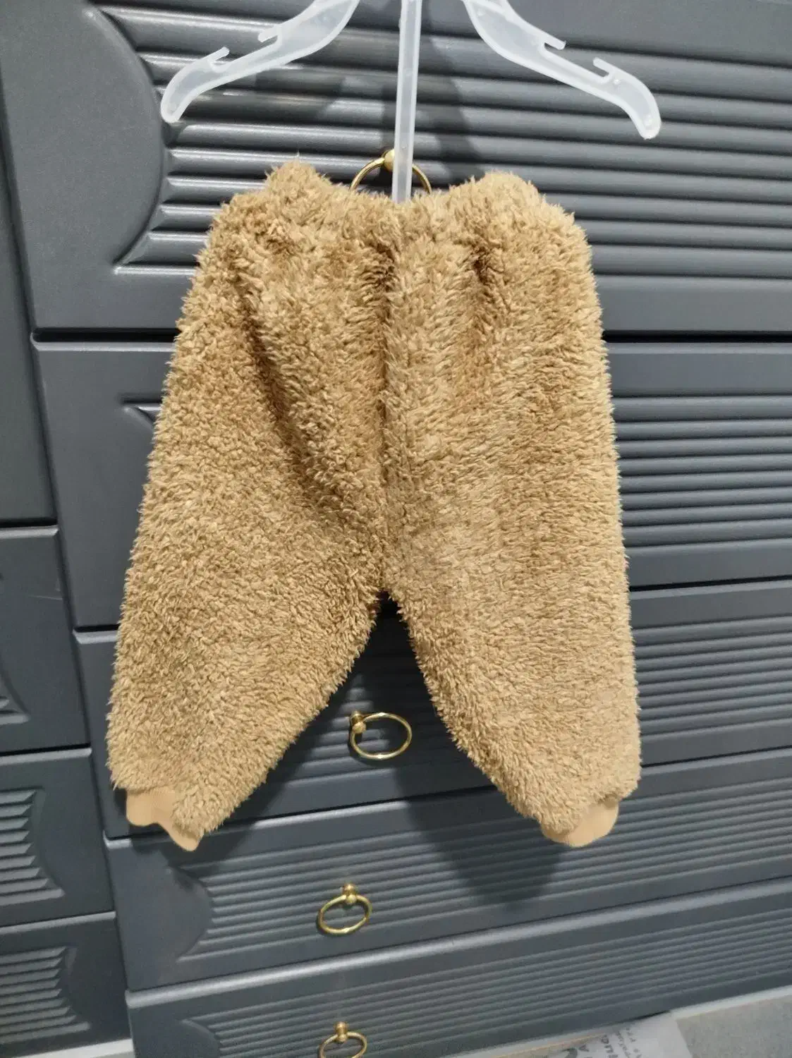 سویشرت|کفش و لباس بچه|قم, ژاندارمها|دیوار