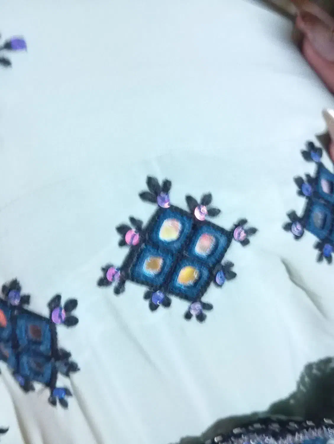 آینه و پلیوار|لباس|کنارک, |دیوار