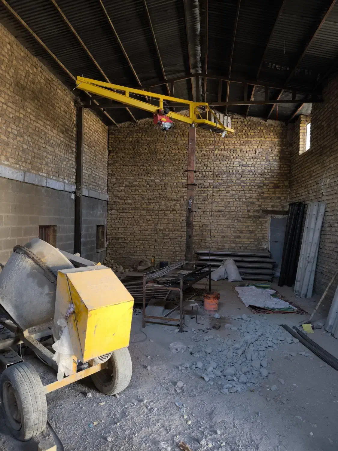 کارگاه تیرچه باغی|ماشین‌آلات صنعتی|خرمدره, |دیوار