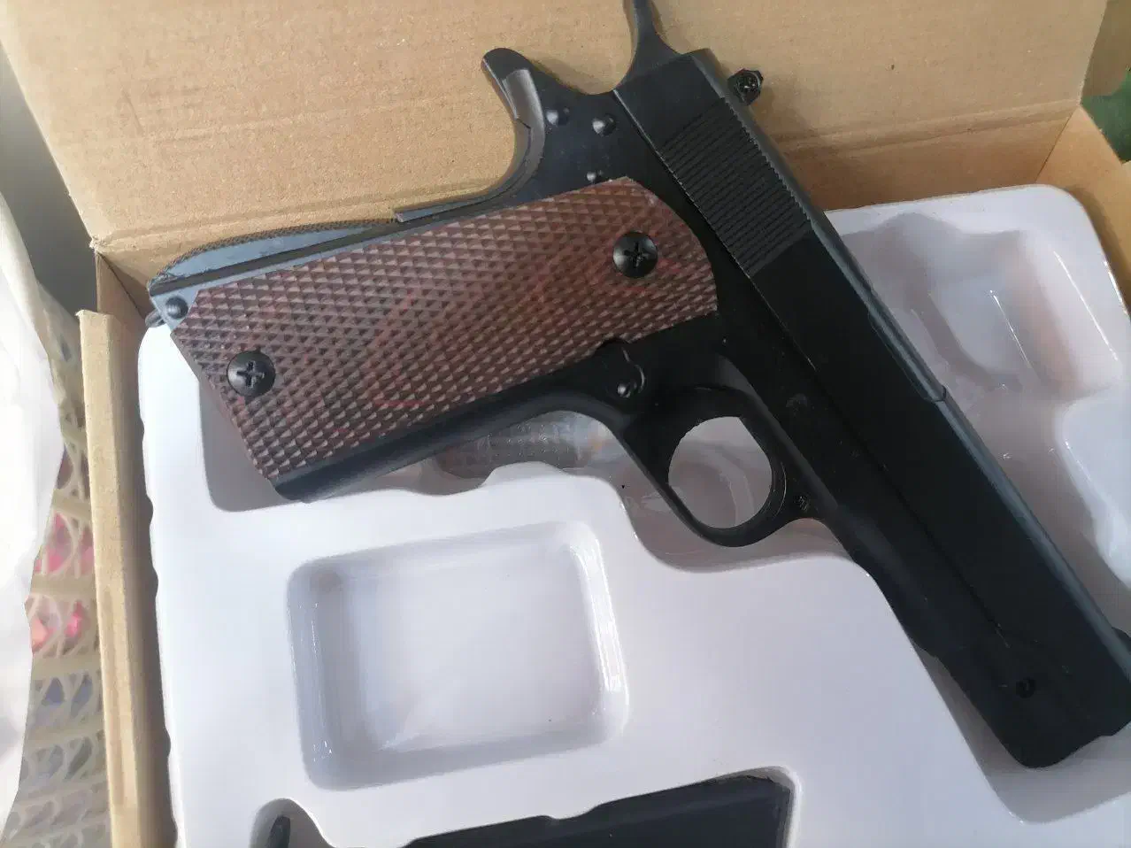 کلت تمام فلز C8|اسباب‌‌بازی|تهران, پارک شهر|دیوار