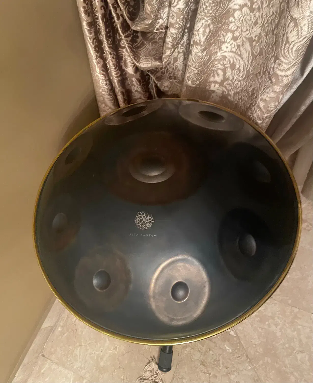 هنگ درام کیتا پنتام|درام و پرکاشن|تهران, نیروی هوایی (پیروزی)|دیوار