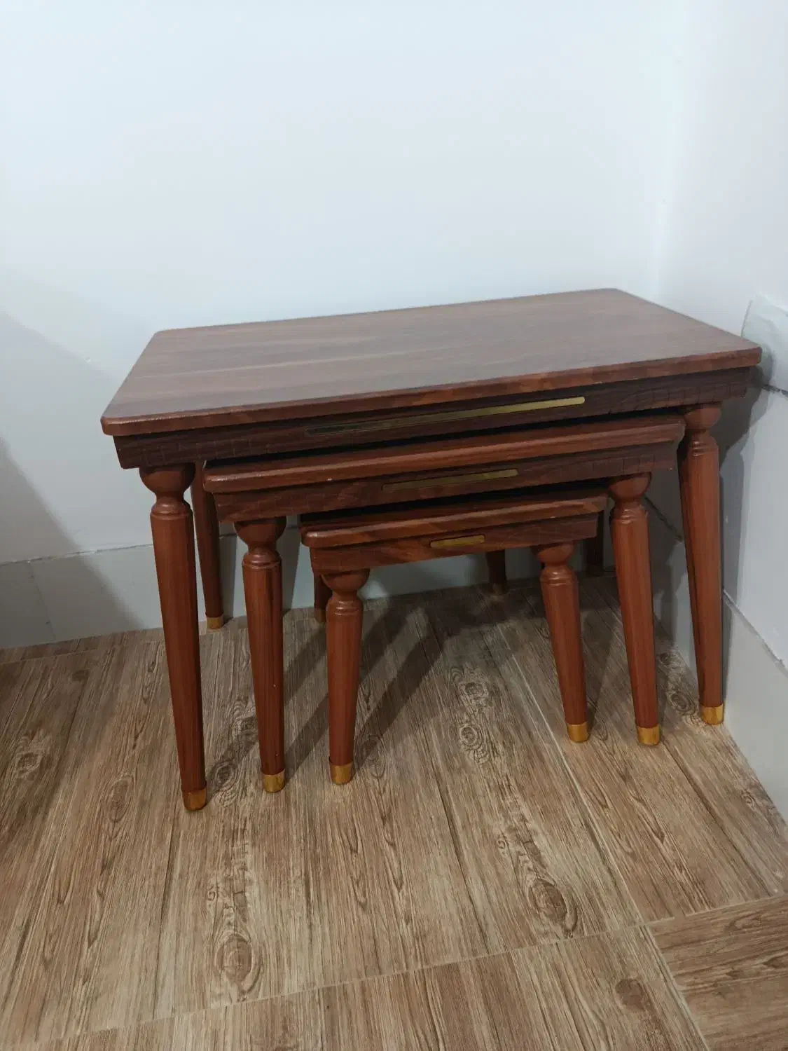 میز وگل میز|مبلمان خانگی و میز عسلی|بهمن صغاد, |دیوار