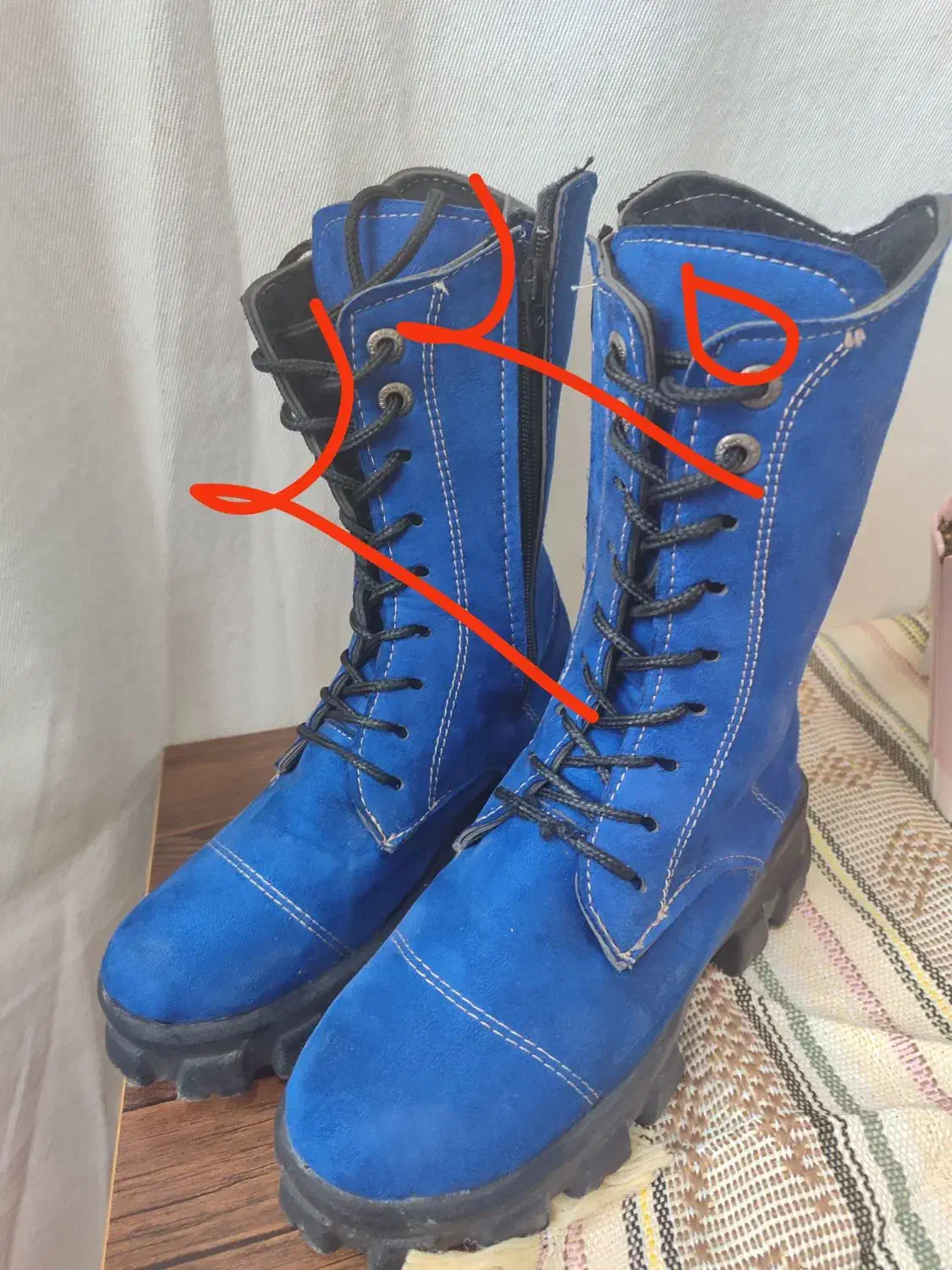 کفش|کیف، کفش، کمربند|میبد, |دیوار