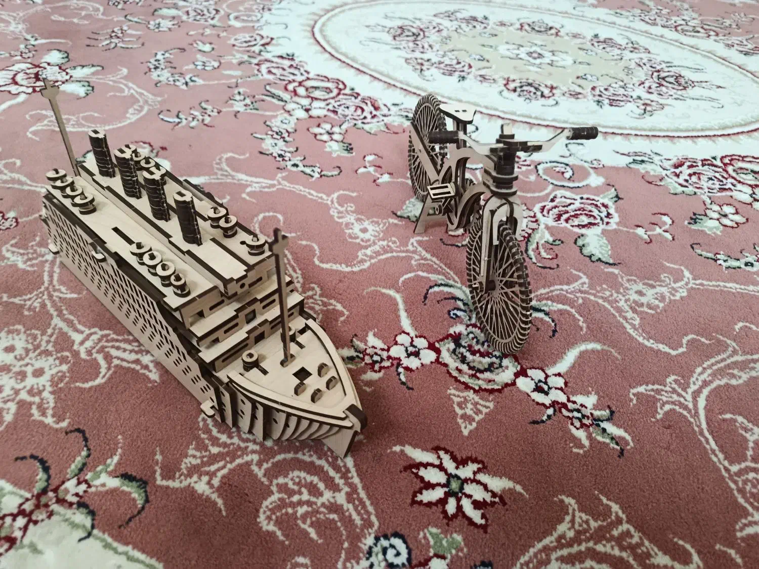 ماکت کشتی و دوچرخه|مجسمه، تندیس، ماکت|سقز, |دیوار