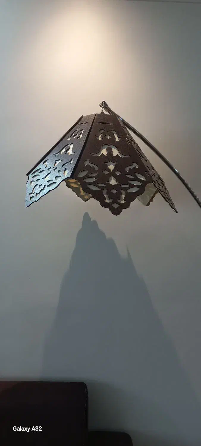 آباژور کنار مبلی|چراغ خواب و آباژور|اصفهان, کوی ولی عصر|دیوار