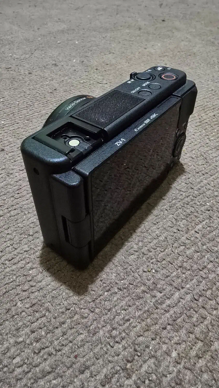 دوربین سونی zv1 (خیلی تمیز)|دوربین عکاسی و فیلم‌برداری|شیراز, شهرک ایثار|دیوار