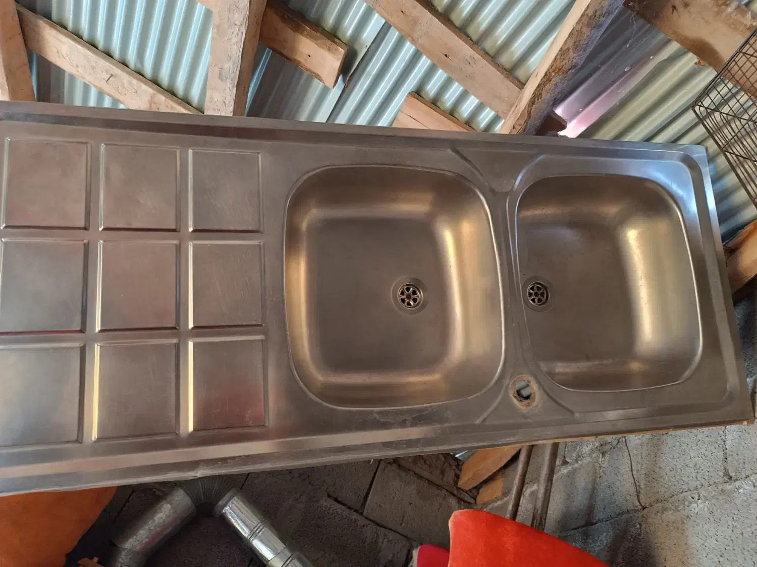 ظرف شو یی|آب‌چکان و نظم‌دهنده ظروف|خلخال, |دیوار