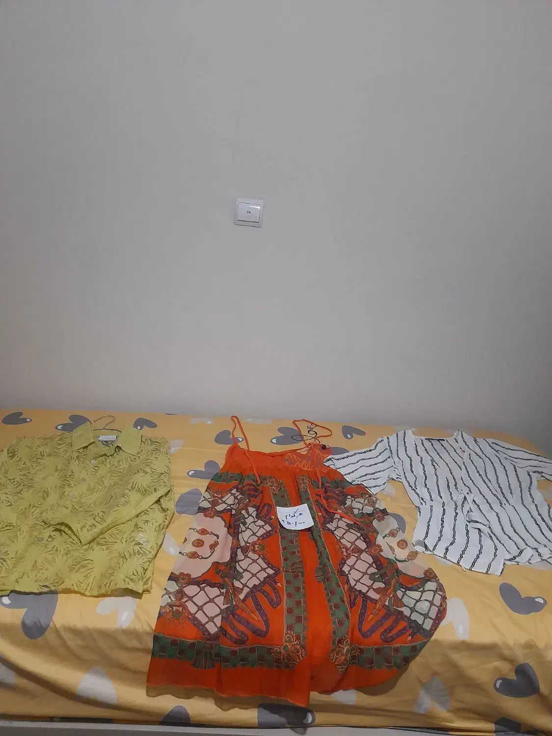 تعدادی بلوزوشلواروپیراهن نوودرحدنو|لباس|تهران, شهرک کوهسار|دیوار