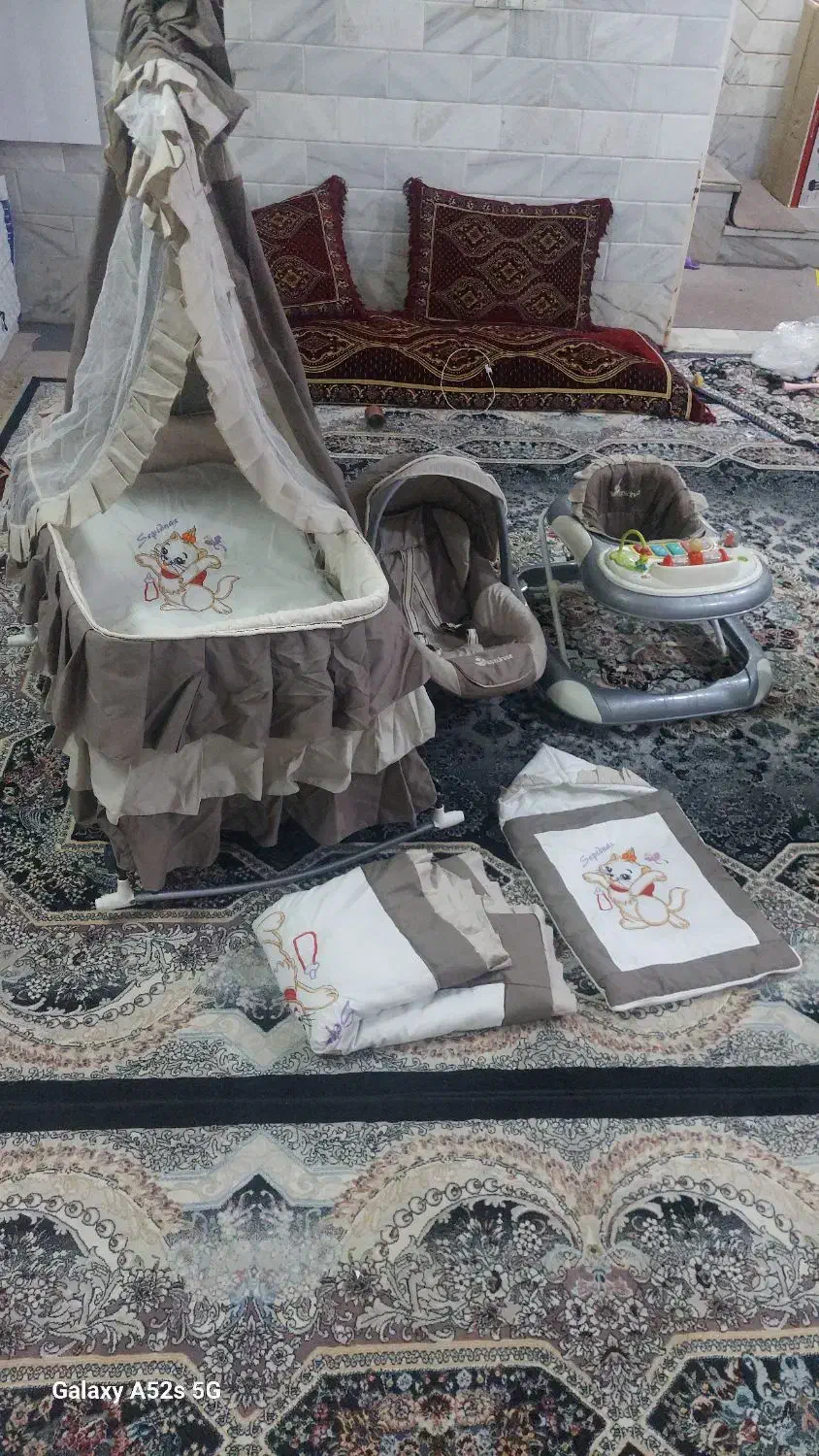 گهواره کریر روروئک قنداق.|اسباب و اثاث بچه|قم, باجک یک|دیوار