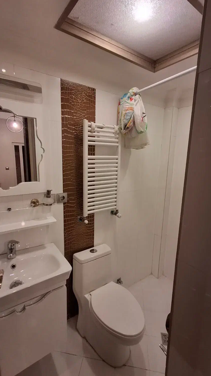 ۱۲۰ متر  ۳خواب - ۲واحد - تک تک‌یا اجاره باهم