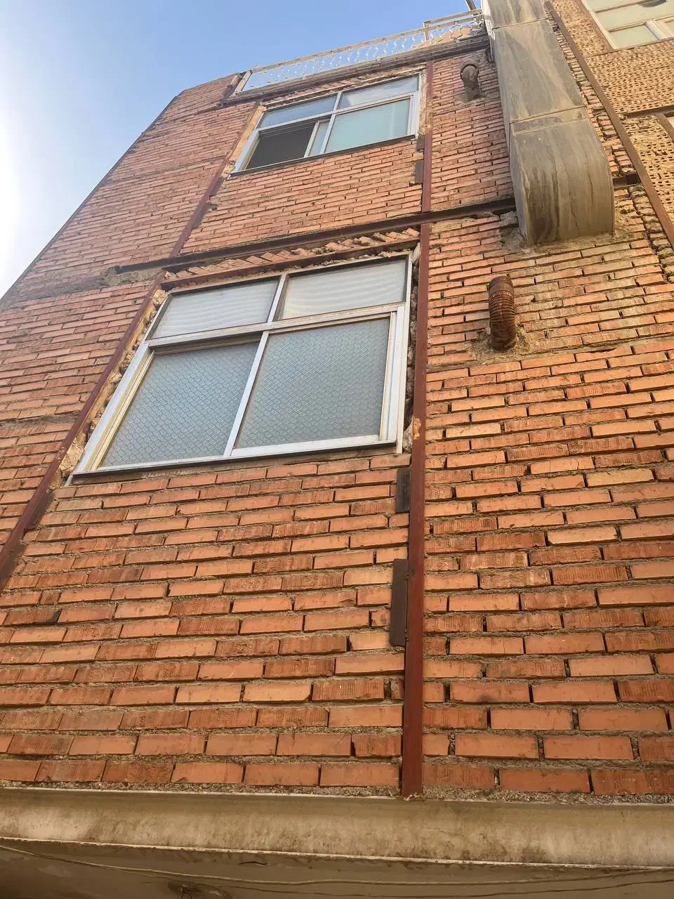 ۶۳ متر در ۳ طبقه حیاط دار|فروش خانه و ویلا|تهران, زمزم|دیوار