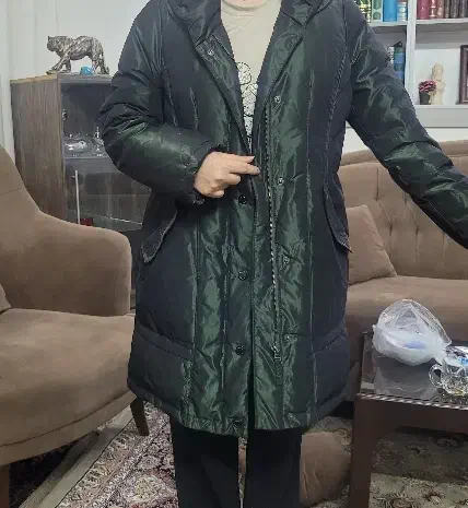 پالتو|لباس|مشهد, کارمندان دوم|دیوار