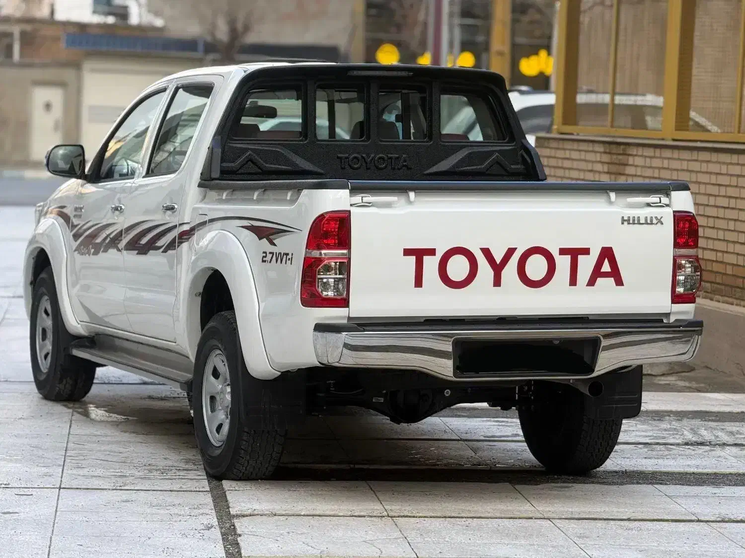 تویوتا هایلوکس دوکابین بلند دنده ای ۲۰۱۴|خودرو سواری و وانت|بانه, |دیوار