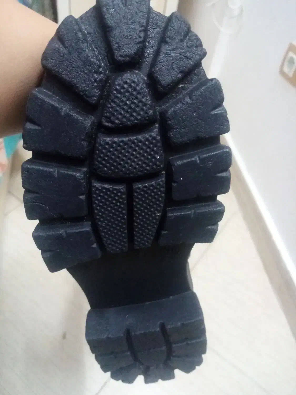 چکمه کاملا نو|کیف، کفش، کمربند|شیروان (خراسان), |دیوار