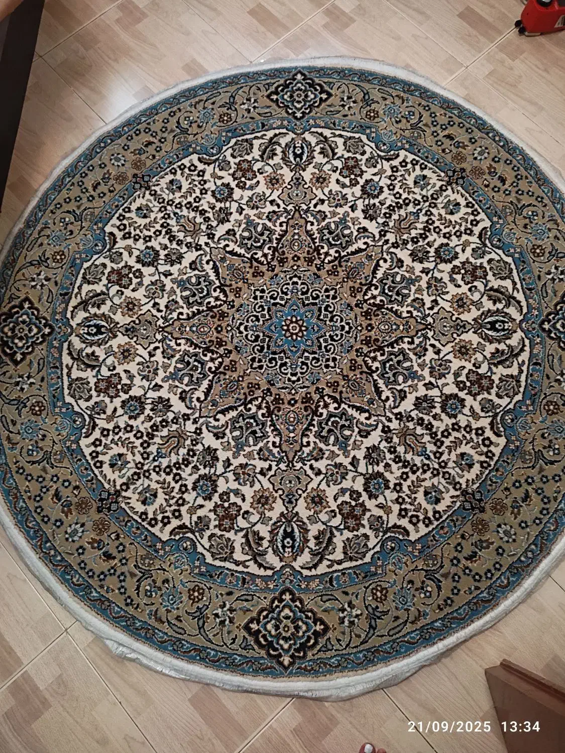 دو عدد فرش ماشینی گرد ۱.۵ در ۱.۵|فرش|تهران, جوادیه|دیوار
