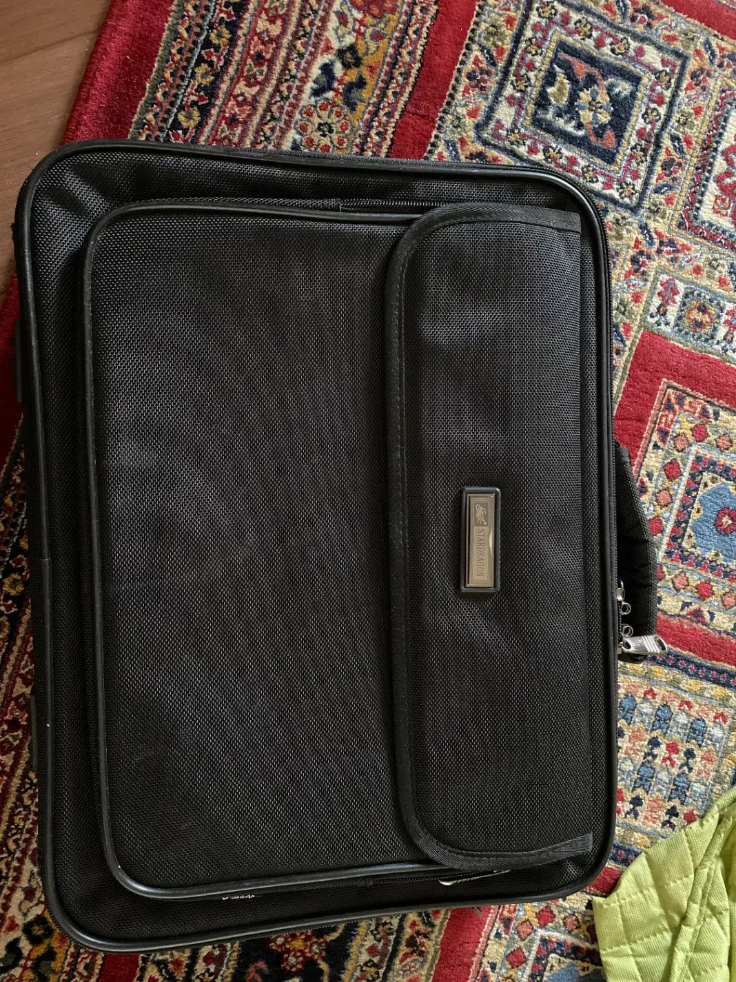 کیف دستی سالم مشکی|کیف، کفش، کمربند|رشت, منظریه|دیوار