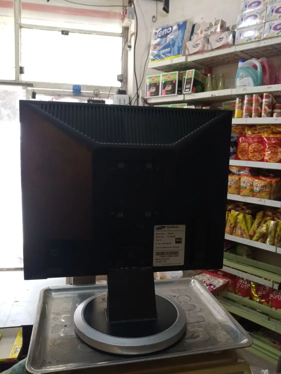 مانیتور ۱۷ اینج سالم بدون ایراد|قطعات و لوازم جانبی رایانه|ارومیه, |دیوار