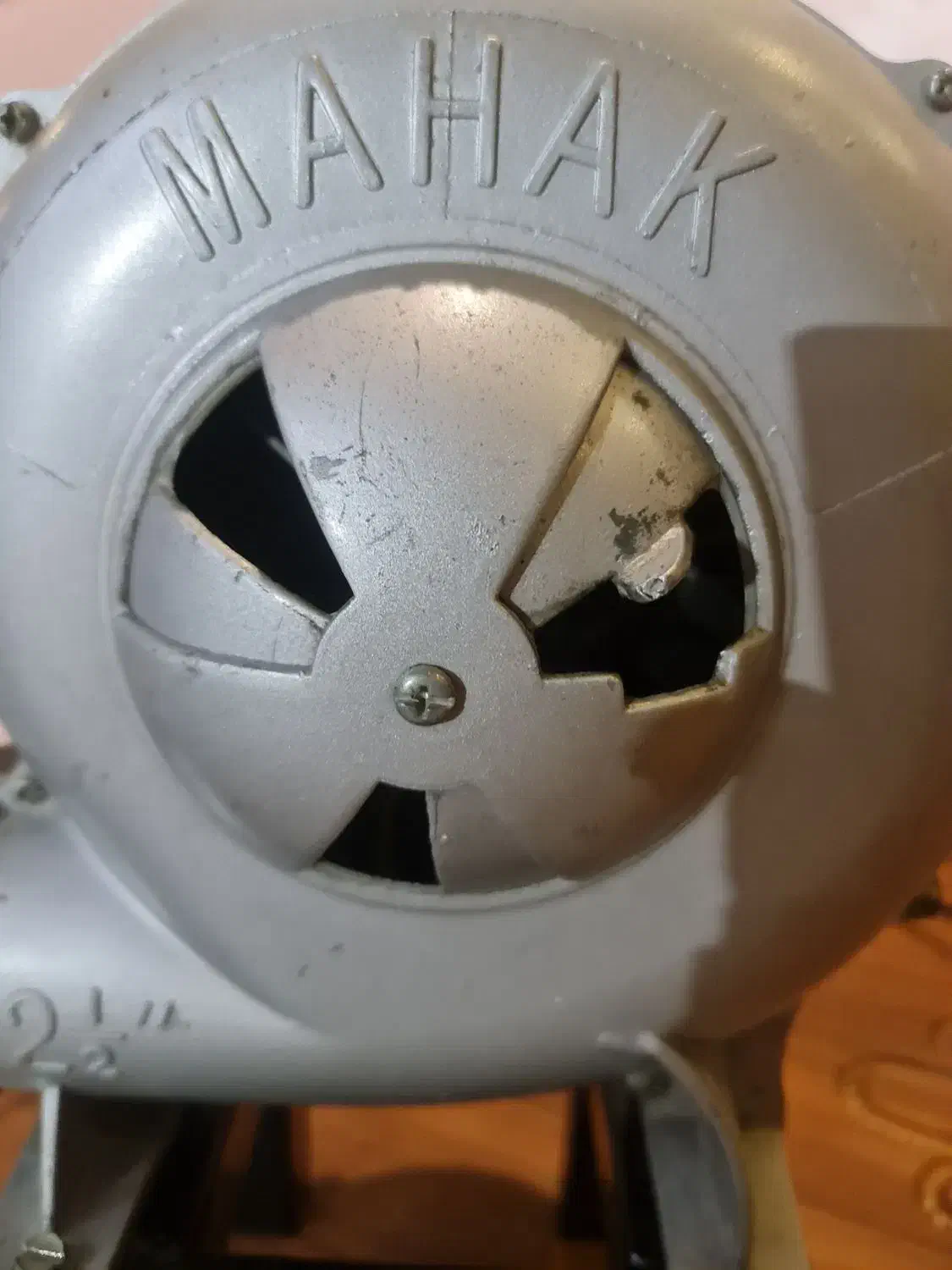 دمنده فن دمنده برند محک در حد آک|پنکه و تصفیهکنندهٔ هوا|مشهد, راه آهن|دیوار