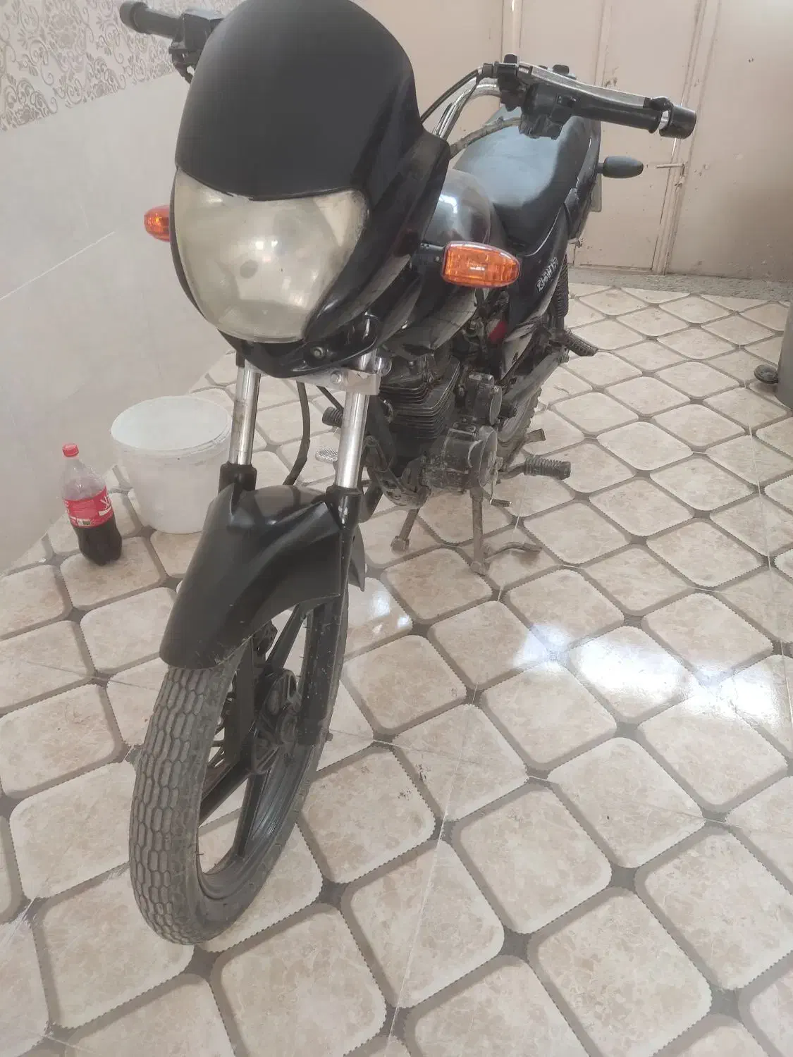 لیفان|موتورسیکلت|بافت, |دیوار