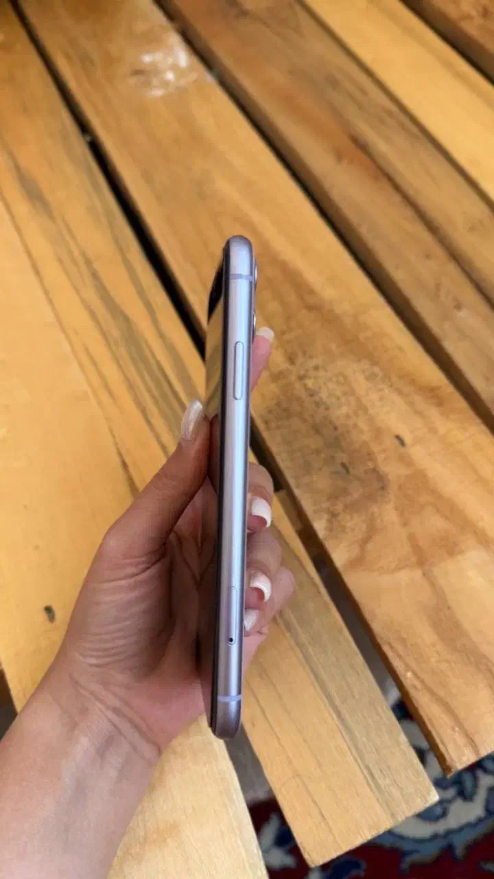 iPhone 11 normal 128g|موبایل|شیراز, قالیشویی|دیوار