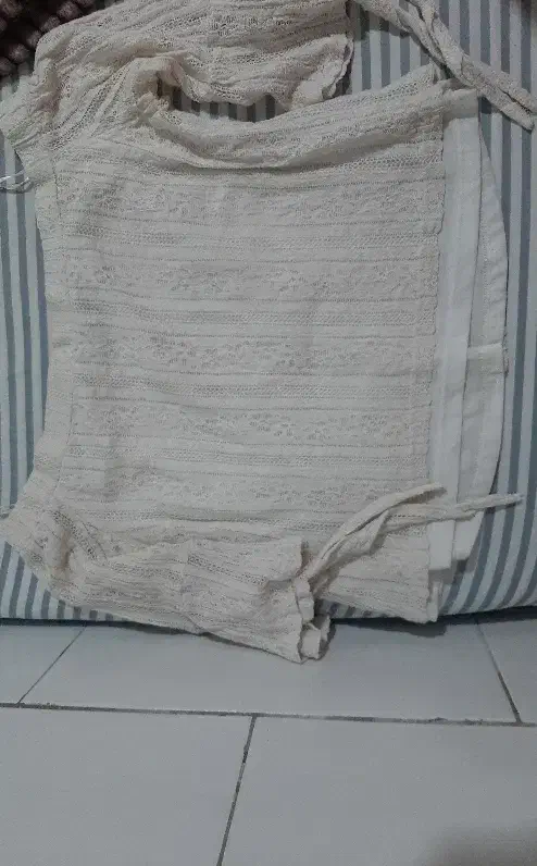 بادی و لباس|لباس|اراک, |دیوار