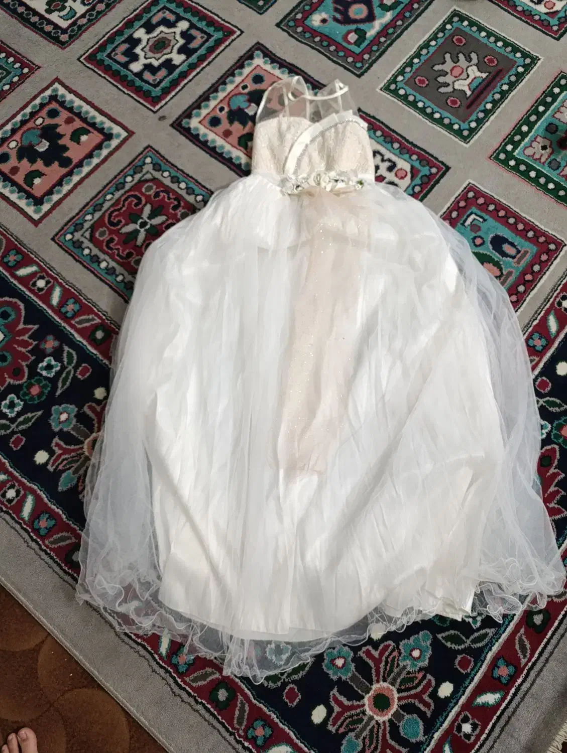 لباس مجلسی|لباس|فولادشهر, مسکن مهر فولادشهر|دیوار