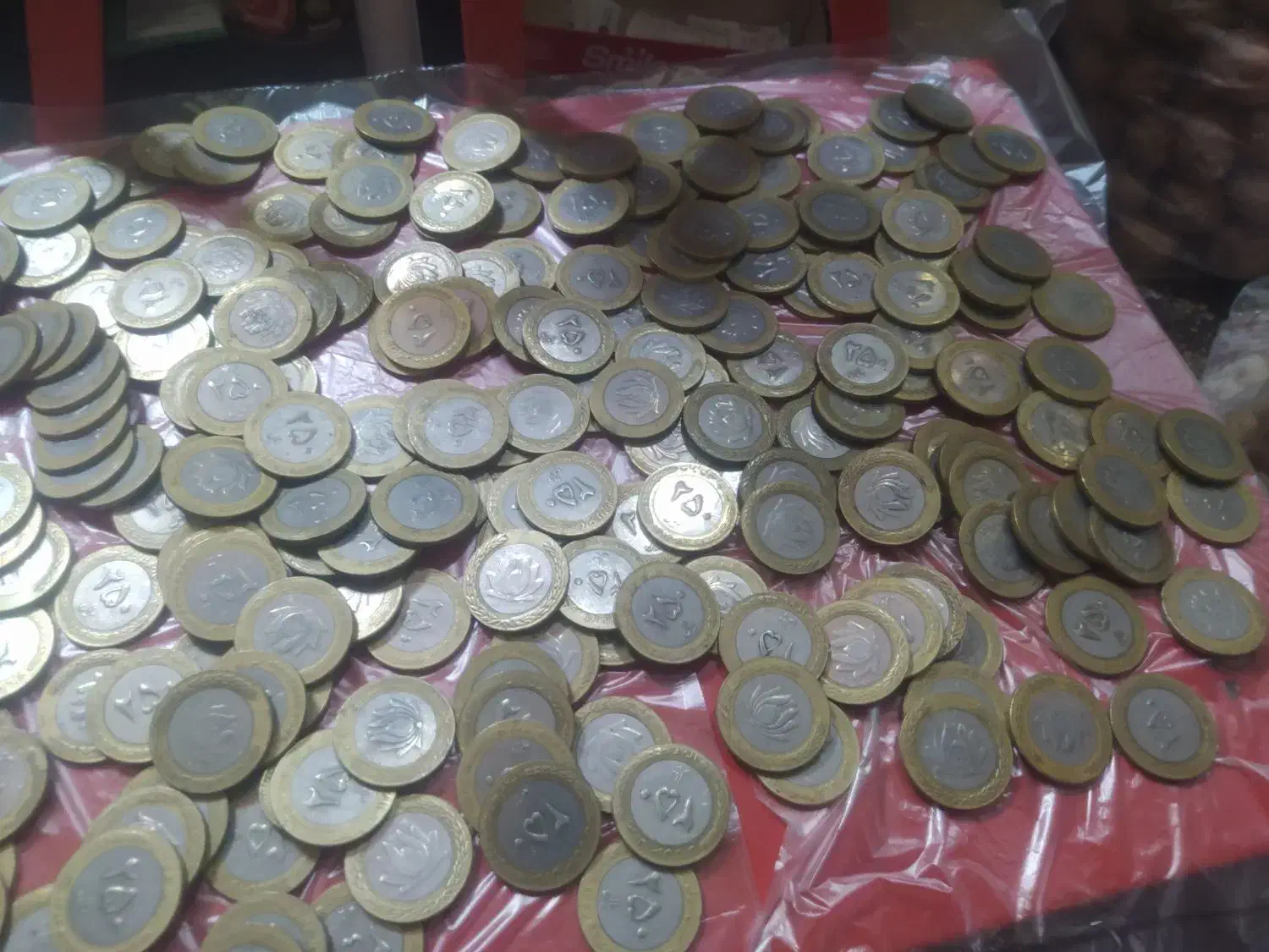 سکه های قدیمی برنجی ۲۵۰ریالی ۲۰۹عدد|کلکسیون سکه، تمبر، اسکناس|مرند, |دیوار