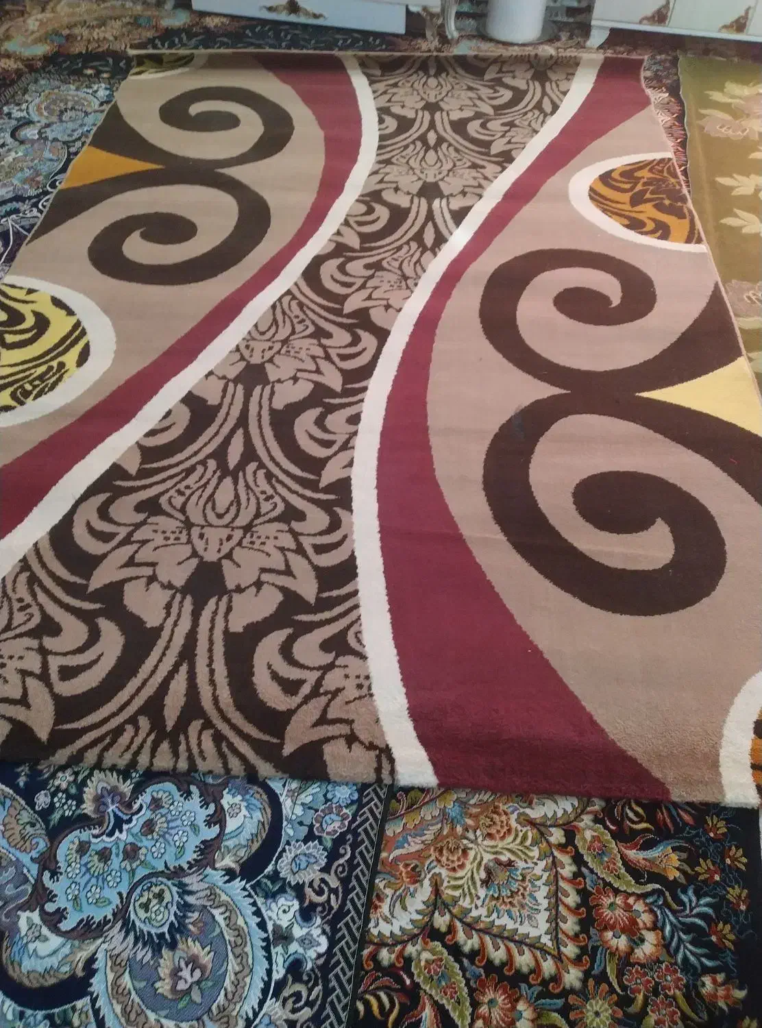 یک عدد مکوت تمیز|فرش|ایوان, |دیوار