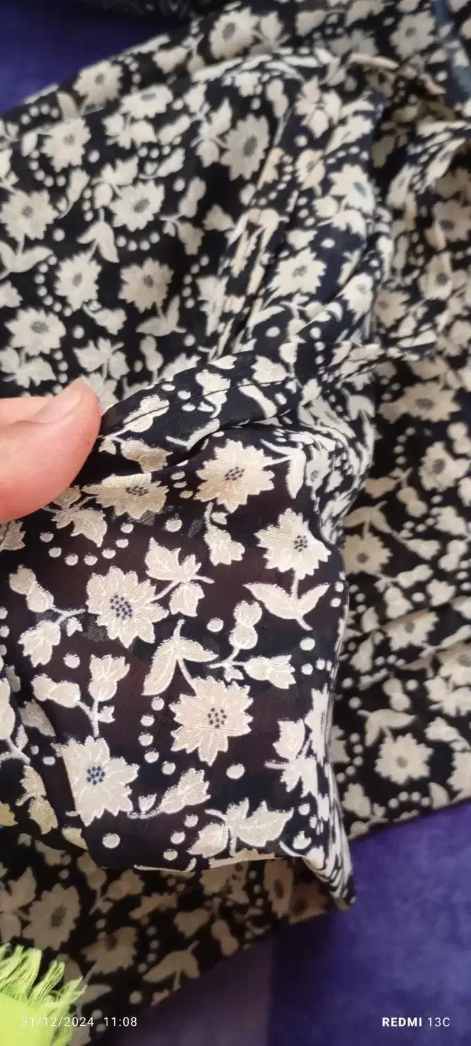 چادر رنگی و نماز|لباس|گرگان, |دیوار