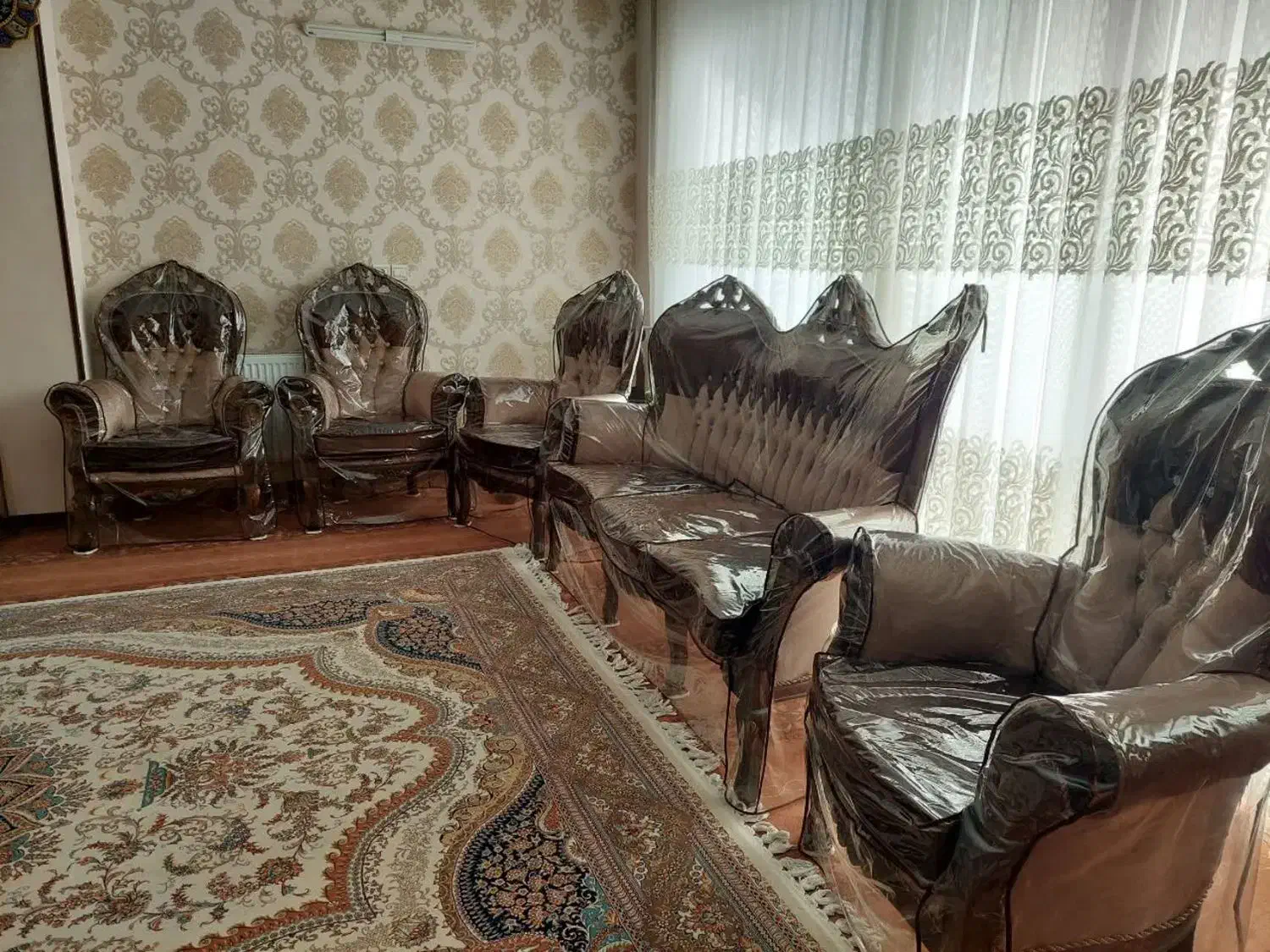 مبلمان ۹ نفره|مبلمان خانگی و میز عسلی|خمینی‌شهر, |دیوار