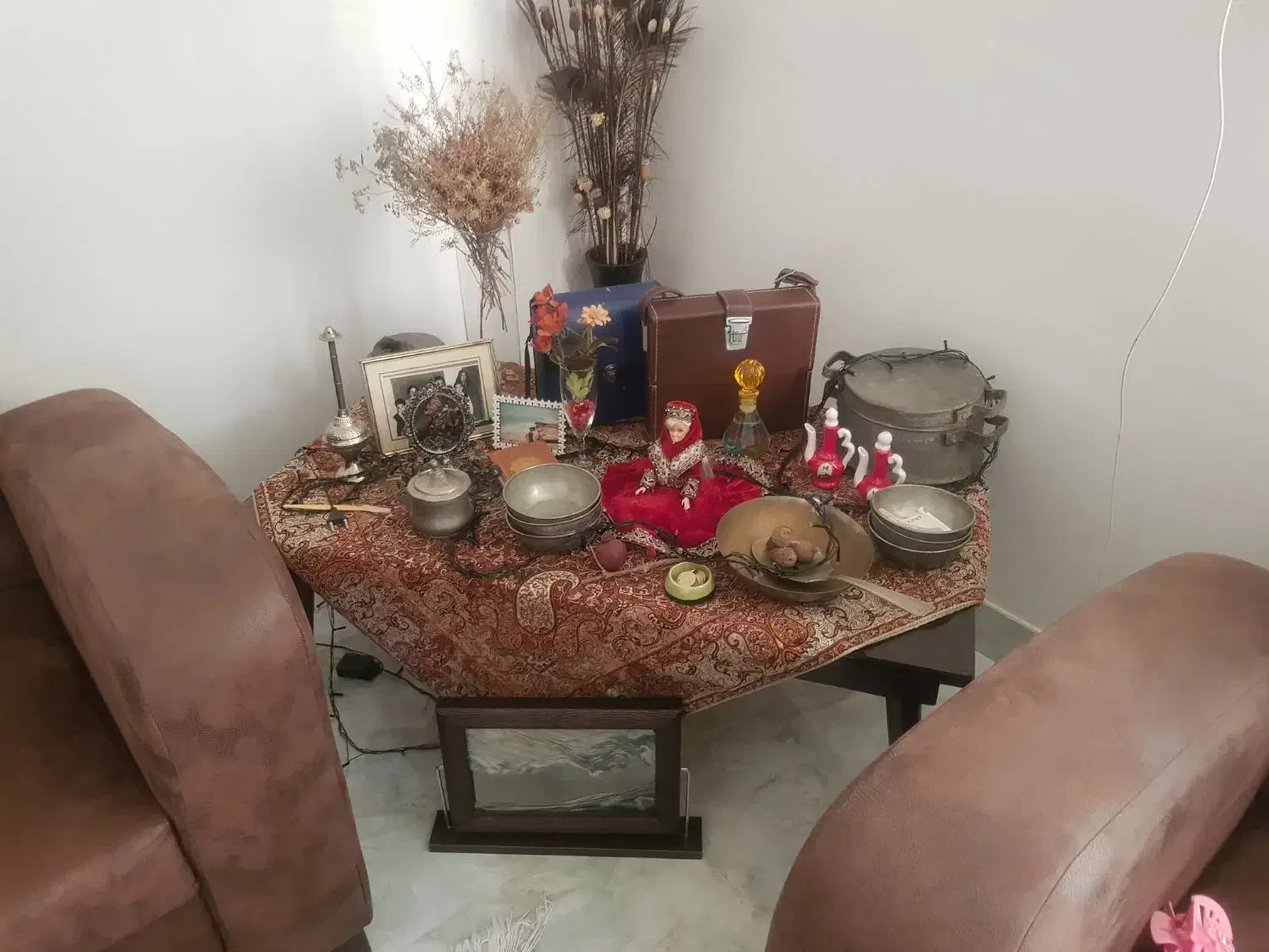 مبل ومیز وسط|مبلمان خانگی و میز عسلی|کومله, |دیوار