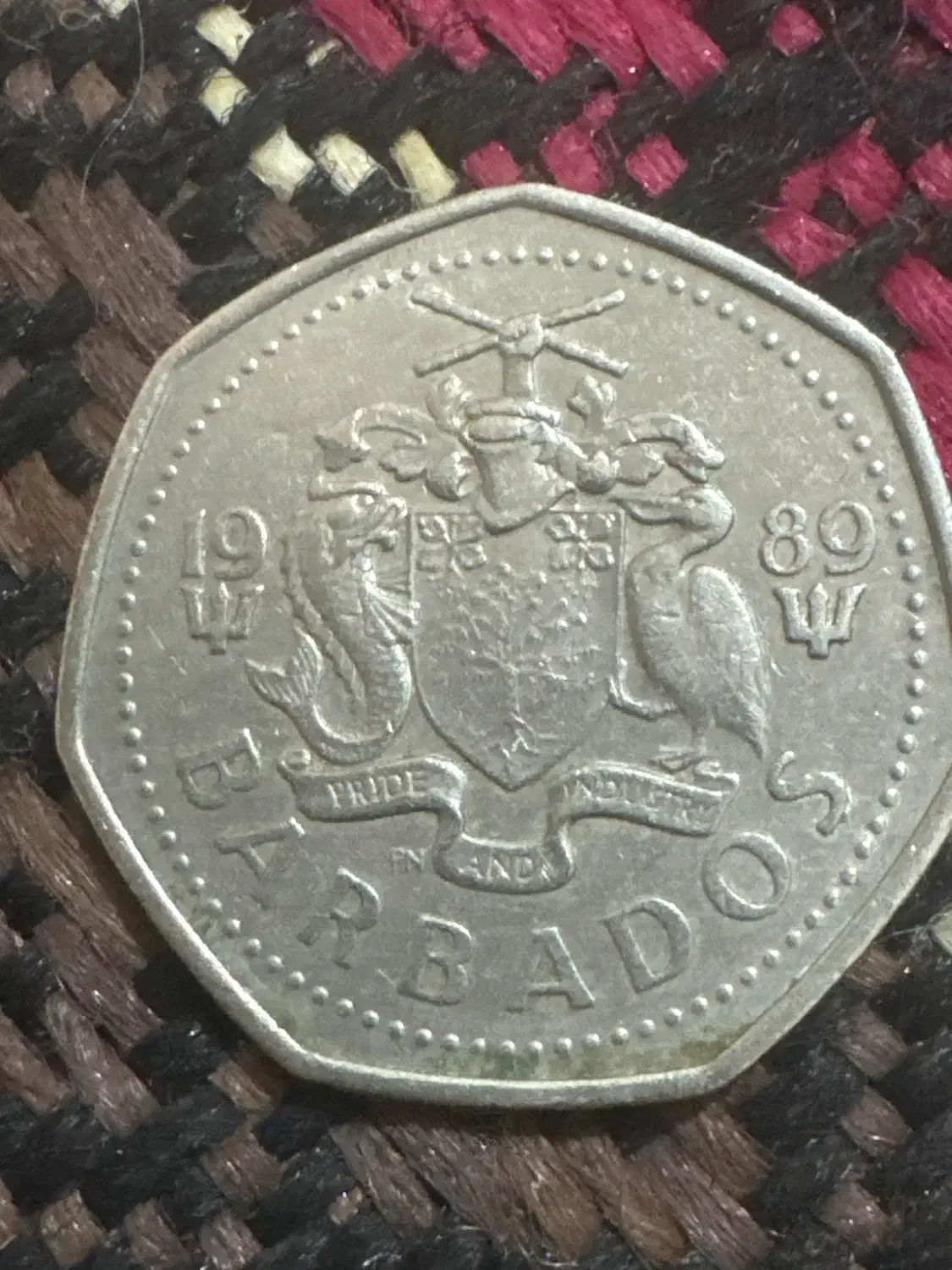 سه عدد سکه باهم|کلکسیون سکه، تمبر، اسکناس|پرند, فاز ۴|دیوار